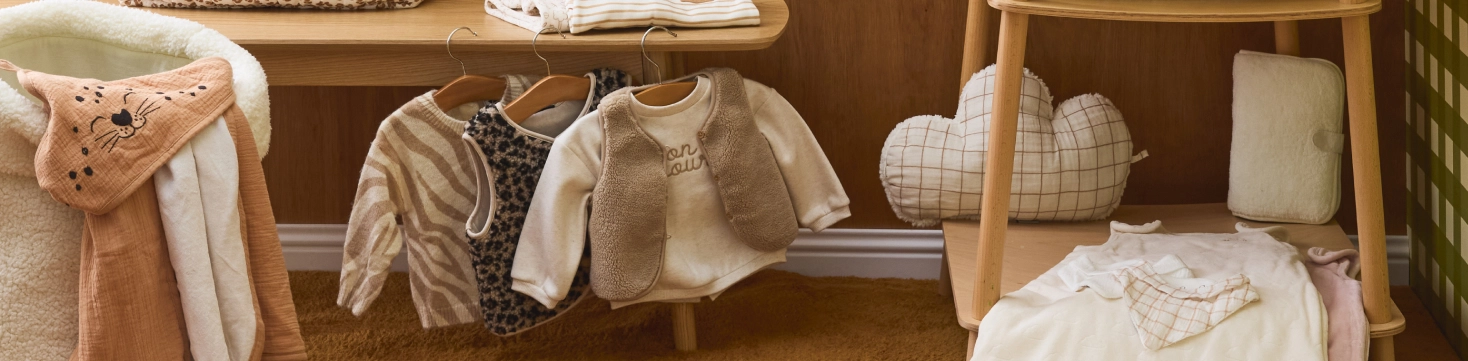 Première tenue de bébé : comment bien la choisir ?
